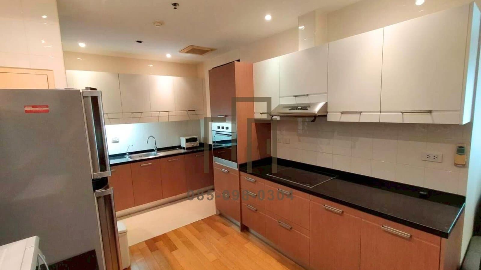 3 Bedrooms Condo, The Madison, near Phrom Pong, photo 2