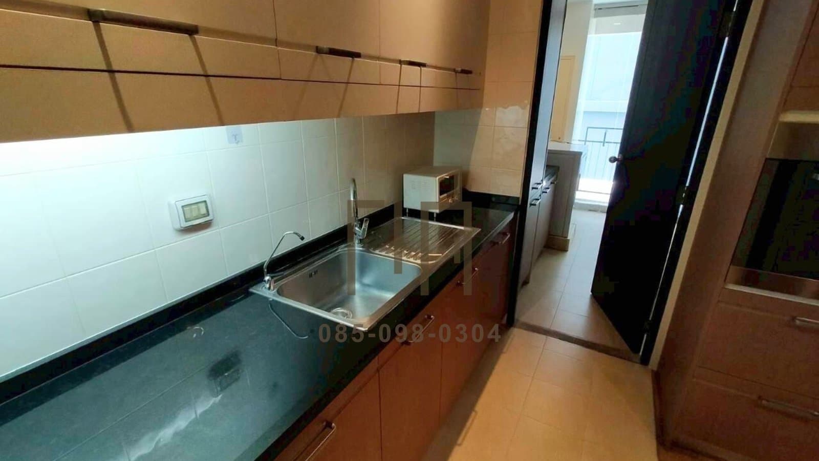 3 Bedrooms Condo, The Madison, near Phrom Pong, photo 3