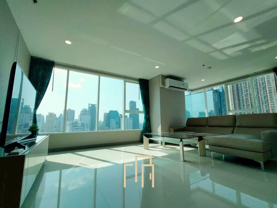 2 Bedrooms Condo, Sukhumvit Living Town near Asoke, photo 2