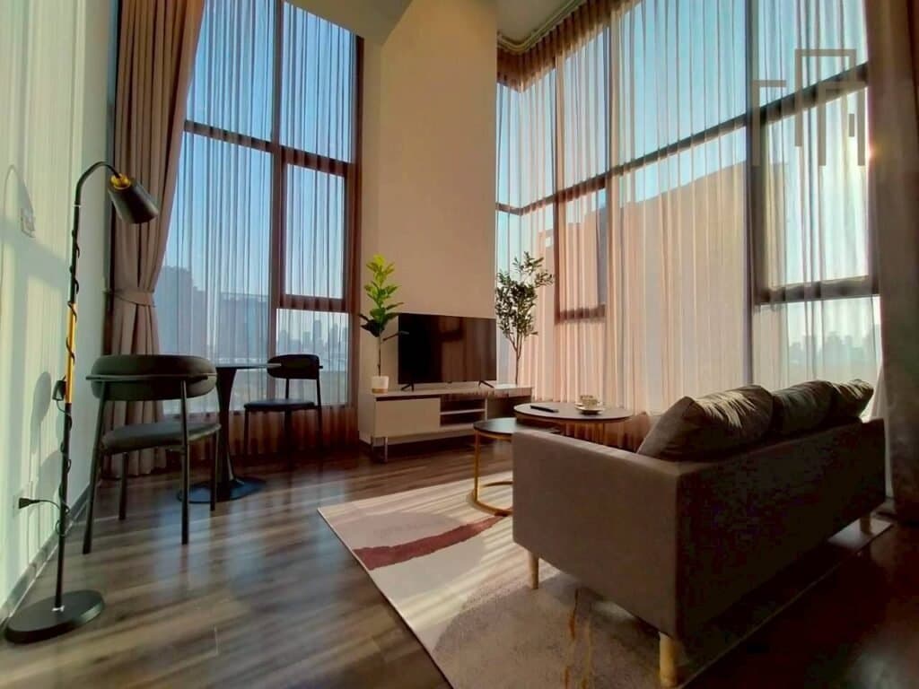 2 Bedrooms Duplex Condo, Knightsbridge Space Rama 9
