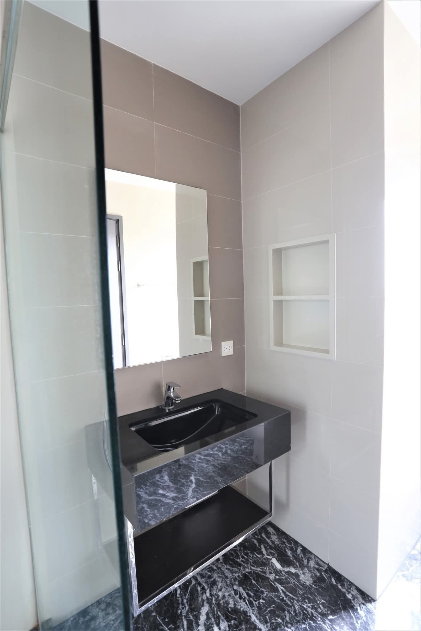 Edge Sukhumvit 23, photo 2