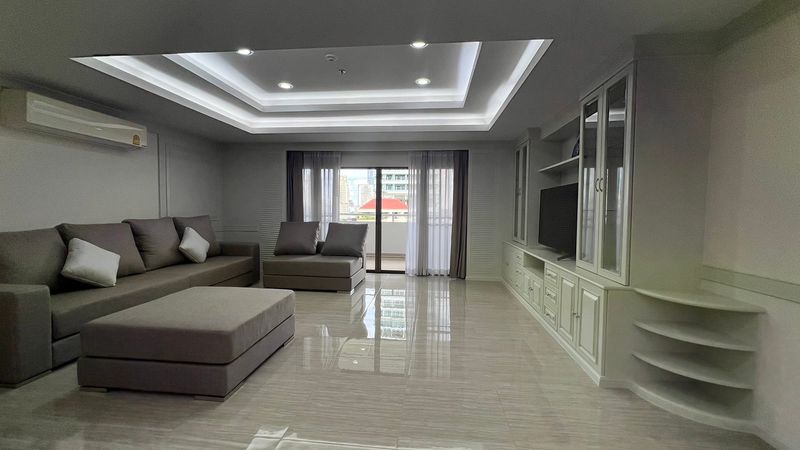 M Towers, photo 2