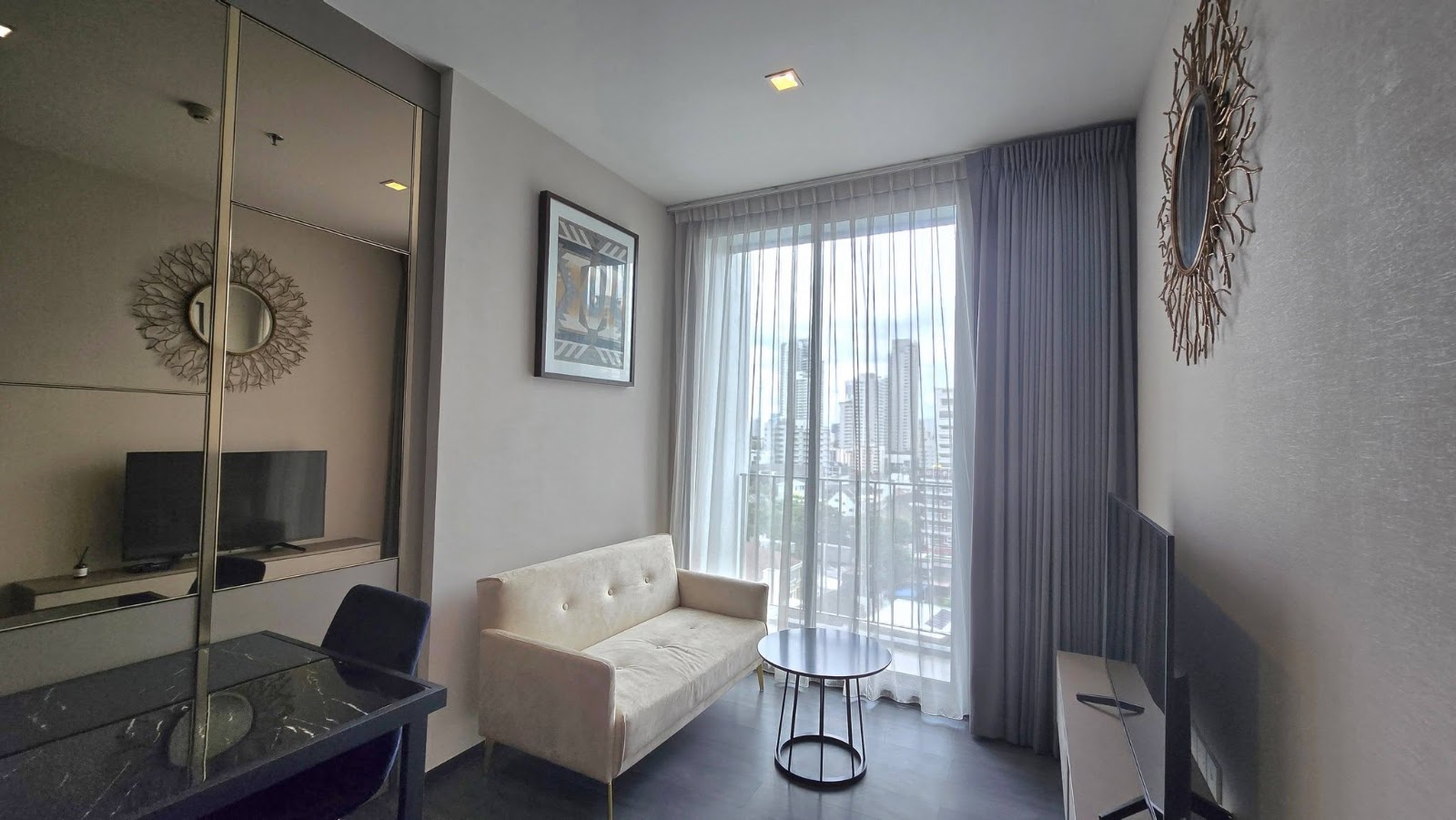 Edge Sukhumvit 23, photo 2