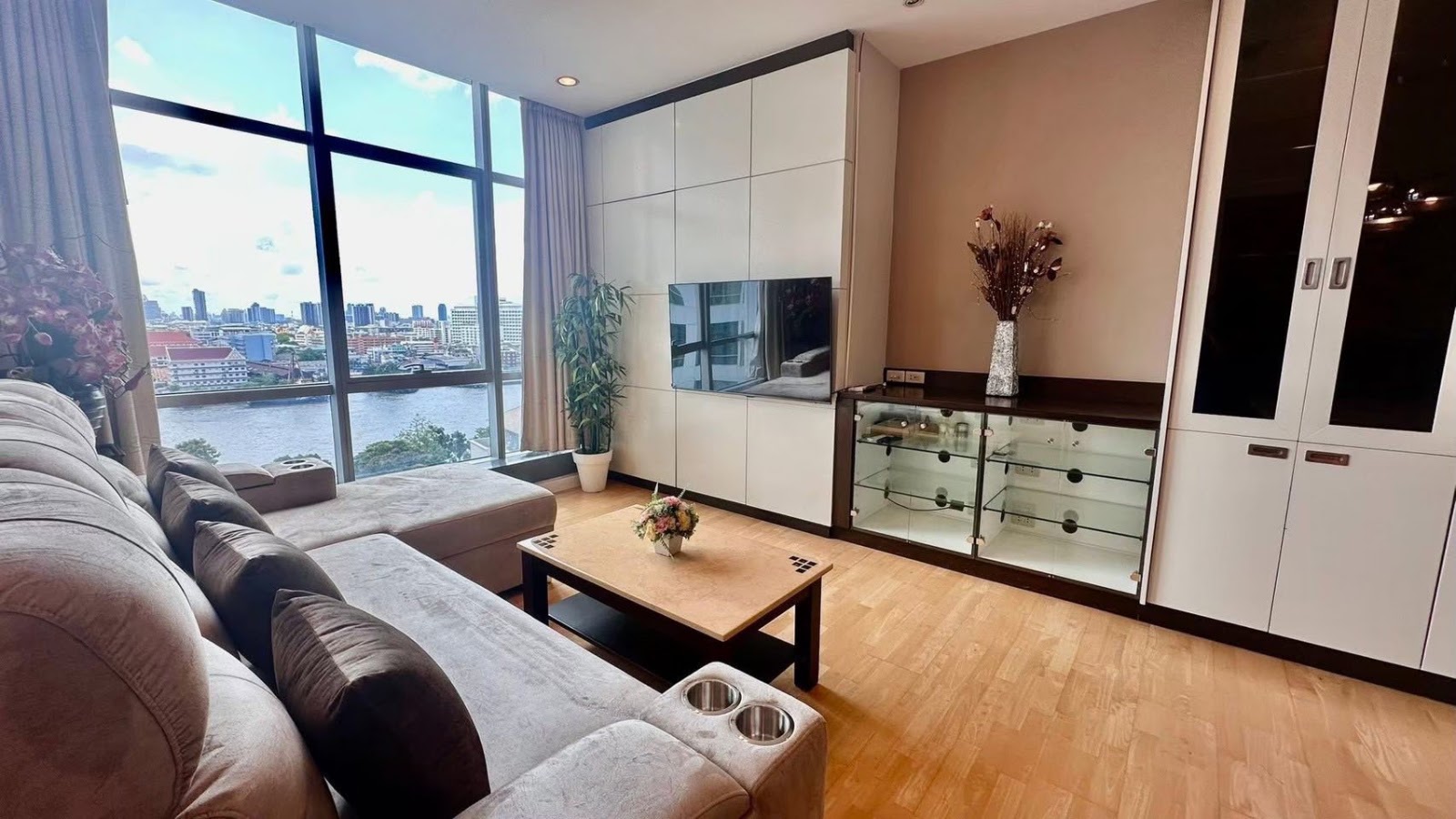 Baan Sathorn Chaopraya, photo 3