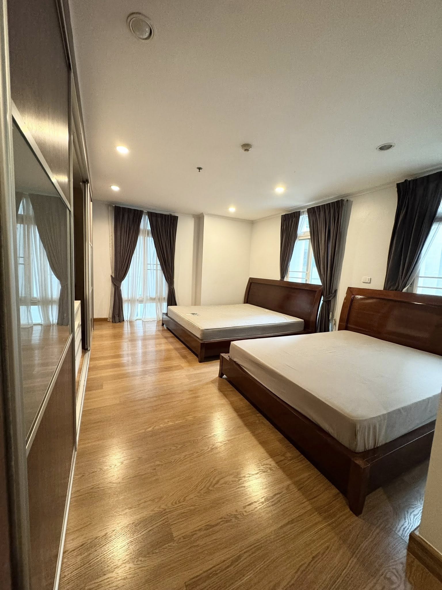 Wattana Suite, photo 2