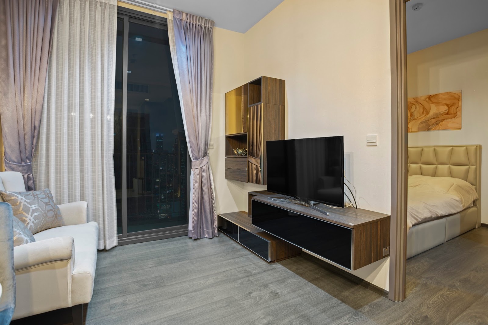 Edge Sukhumvit 23, photo 2