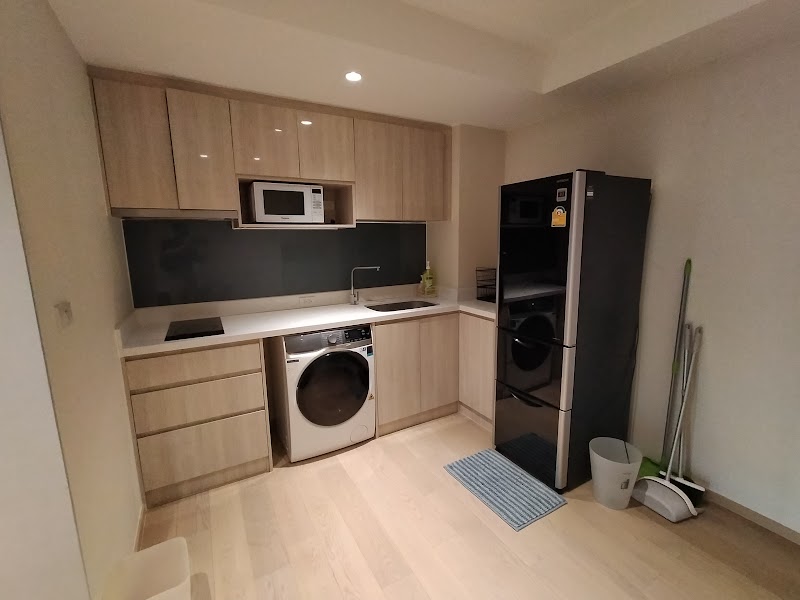 Runesu Thonglor 5
